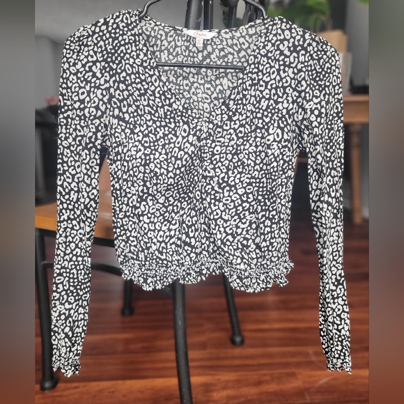 Candie's, Size Small, leopard print blouse - Picture 1 of 5
